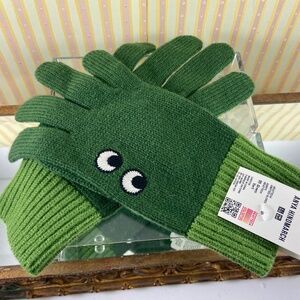 Anya Hindmarch NWT Green Gloves